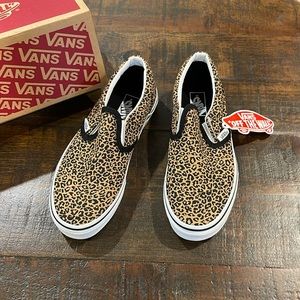 New with tags Vans classic slip-on. Kids size 3